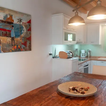 Villa Bay Naousa (Paros)